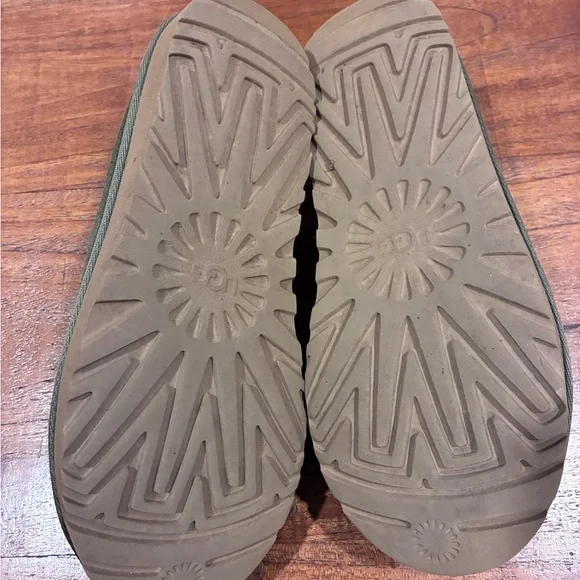 UGG Tasman Slippers Burnt Olive Suede Slippers with Tan Trim Size 6 - Picture 6 of 7